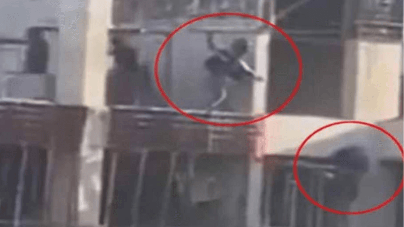 রামপুরায় কার্নিশে ঝুলতে থাকা যুবককে গুলি: পাঁচজনের বিরুদ্ধে অভিযোগপত্র