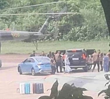 দেশ ছাড়লেন শেখ হাসিনা