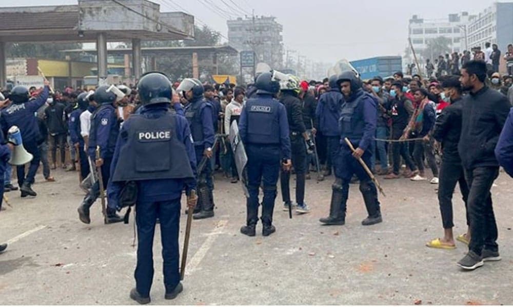 শিল্পাঞ্চলে অস্থিরতা ঠেকাতে সেনা-পুলিশের যৌথ অভিযান শুরু