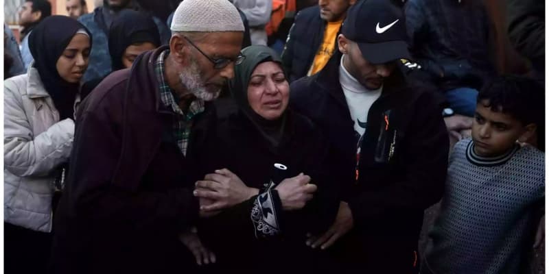 গাজায় শরণার্থী শিবিরে ইসরায়েলি হামলা, নিহত ৭০