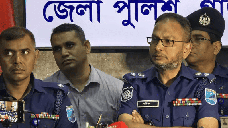 গাজীপুরে ৫ খুন: পদ্মা সেতুতে মিলল আসামির মোবাইল, সিসিটিভিতে ঝাঁপ দেওয়ার দৃশ্য