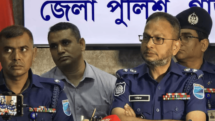 গাজীপুরে ৫ খুন: পদ্মা সেতুতে মিলল আসামির মোবাইল, সিসিটিভিতে ঝাঁপ দেওয়ার দৃশ্য