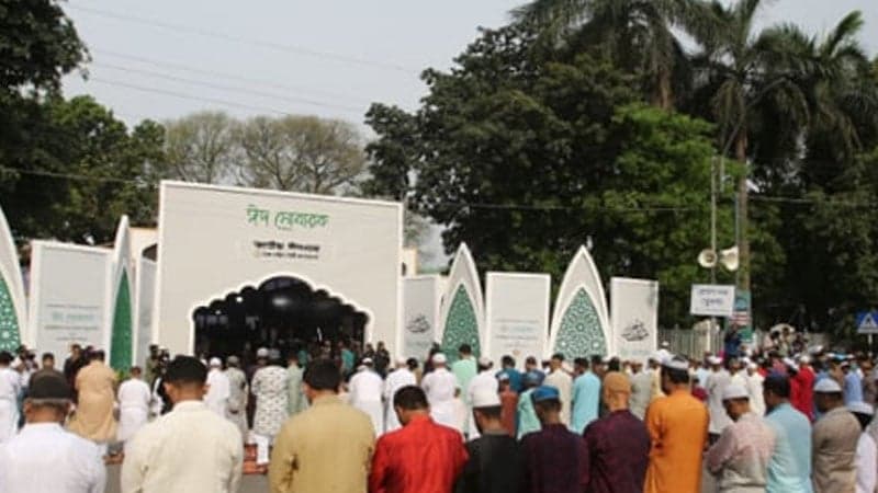 জাতীয় ঈদগাহে ঈদের প্রধান জামাত অনুষ্ঠিত