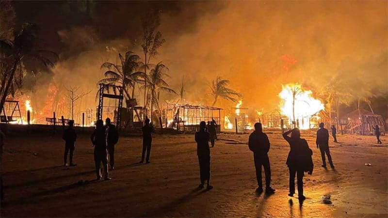 সেন্টমার্টিনে ভয়াবহ আগুন, পুড়ে ছাই তিন রিসোর্ট