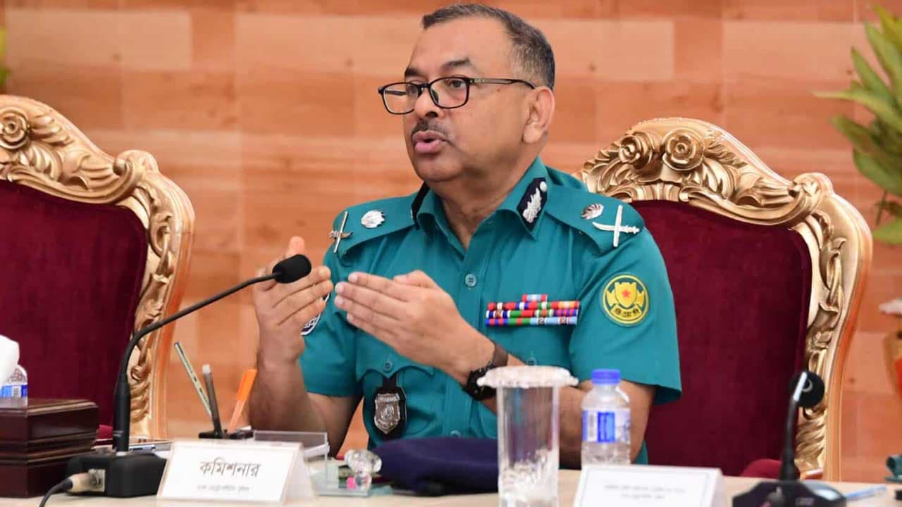 নির্বাচনী দায়িত্ব পালনে পক্ষপাত দেখালে শাস্তিমূলক ব্যবস্থা নেয়া হবে: ডিএমপি কমিশনার 