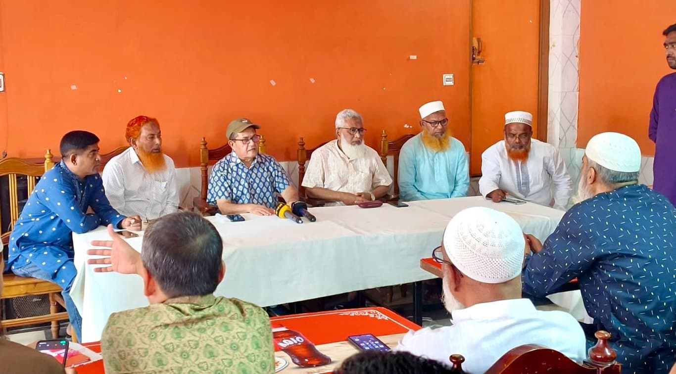 রাজশাহীতে জ্বালানি তেল উত্তোলন বন্ধের হুঁশিয়ারি