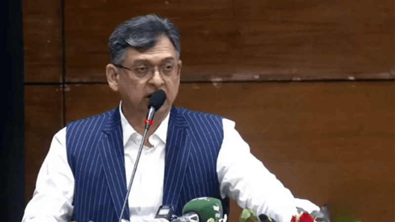 ডাকসু নির্বাচনে বিজয়ীদের অভিনন্দন জানালেন সালাহউদ্দিন আহমদ