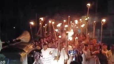 বাঁশখালীতে নিষিদ্ধ আওয়ামী লীগের মশাল মিছিল