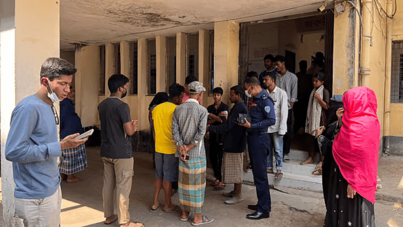 চট্টগ্রামে নির্মাণাধীন ভবন থেকে পড়ে দুই শ্রমিকের মৃত্যু