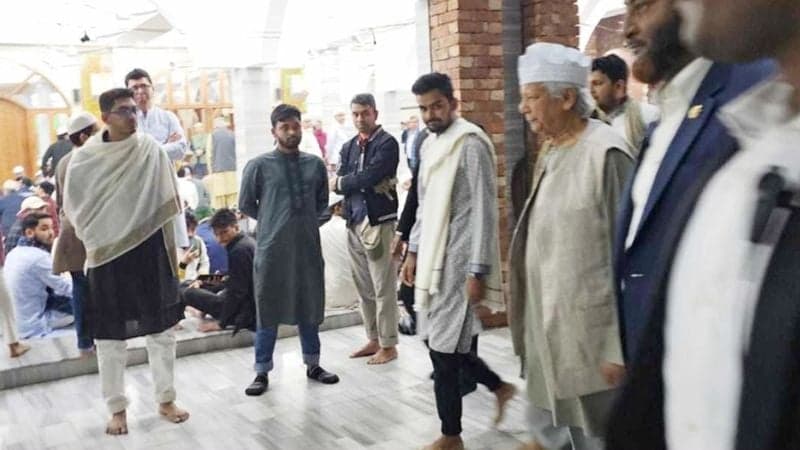 হাদির জানাজায় প্রধান উপদেষ্টা ইউনূসসহ রাজনৈতিক নেতারা, মানিক মিয়া এভিনিউয়ে কঠোর নিরাপত্তা