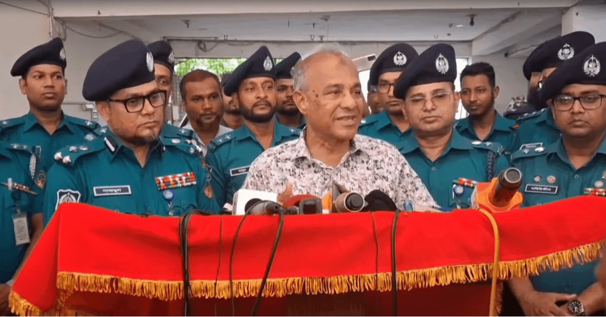 দুর্নীতি দমনে পুলিশ বাহিনীর সংস্কার চলছে: স্বরাষ্ট্র উপদেষ্টা