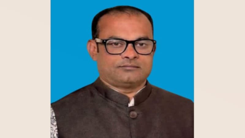 নওগাঁয় সাবেক উপজেলা চেয়ারম্যান গ্রেপ্তার