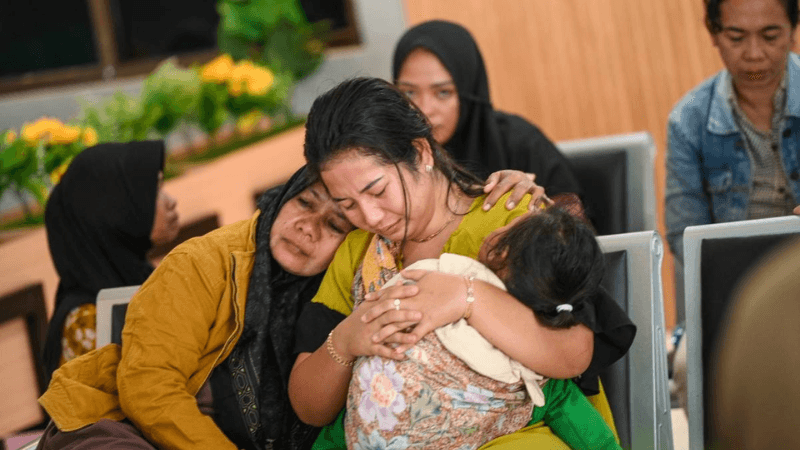 ইন্দোনেশিয়ায় বালির কাছে ফেরি ডুবে ৪ জনের মৃত্যু, নিখোঁজ ৩৮