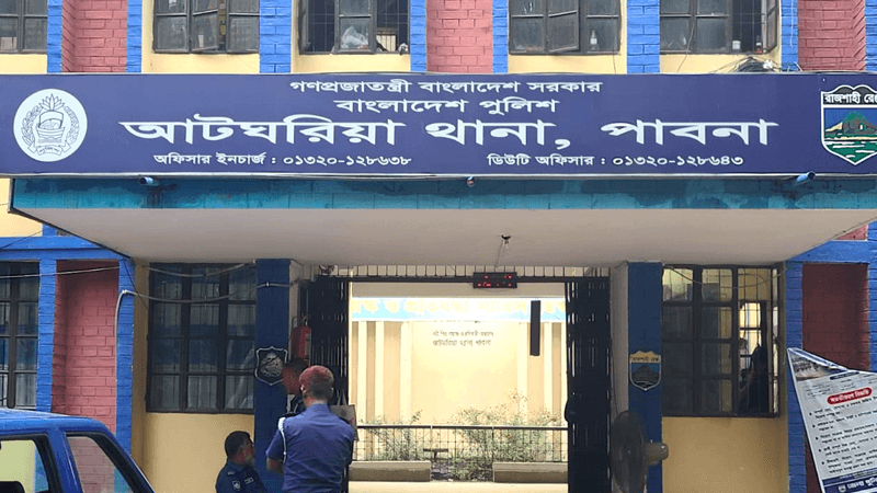 সিঁধ কেটে ঘরে ঢুকে ‘শ্বাসরোধে হত্যা’, সেপটিক ট্যাংকে মিলল শিক্ষিকার মরদেহ