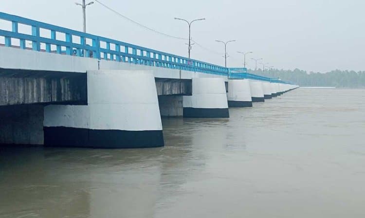 তিস্তার পানি বৃদ্ধি, খুলে দেওয়া হয়েছে ৪৪ গেট