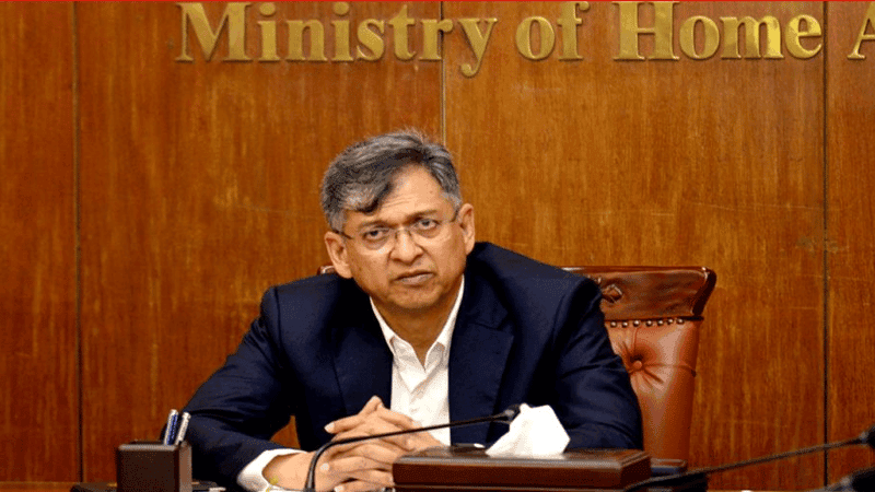 ২০০৬ সালে নিয়োগ বাতিল হওয়া সাড়ে ৬০০ এসআই চাকরি ফেরত পাবেন: স্বরাষ্ট্রমন্ত্রী