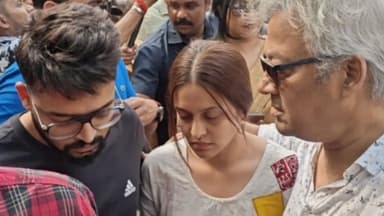 রাহুলের মৃত্যুর ঘটনায় আইনি ব্যবস্থা নিতে থানায় প্রিয়াঙ্কা, সঙ্গে প্রসেনজিৎ-ঋতুপর্ণারা