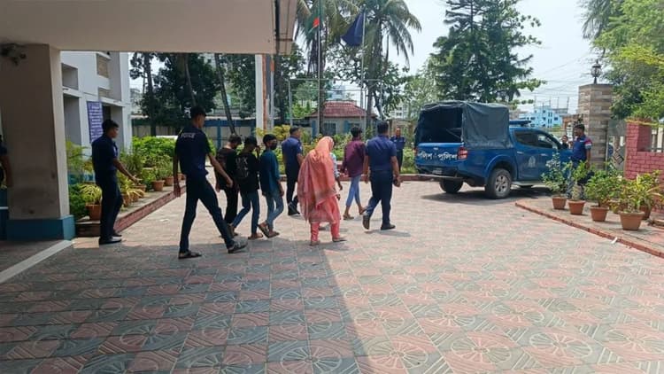 ‘জেল খাটতে কেমন লাগে’ অভিজ্ঞতা নিতে ছয় বন্ধু মিলে শিশুকে হত্যা