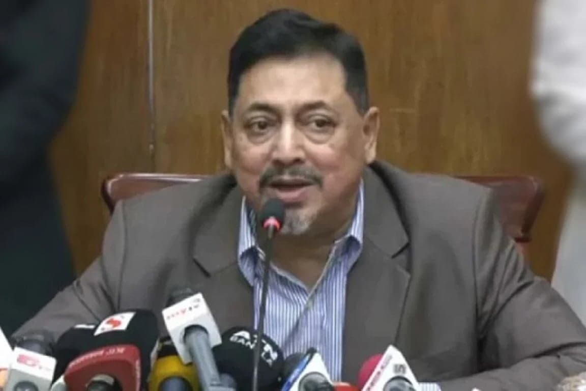 ৩ দেশ থেকে তেল আমদানির প্রক্রিয়া শুরু: মন্ত্রিপরিষদ সচিব