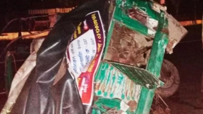 বগুড়ায় বাসের ধাক্কায় দুই ভাই নিহত, আহত ৩