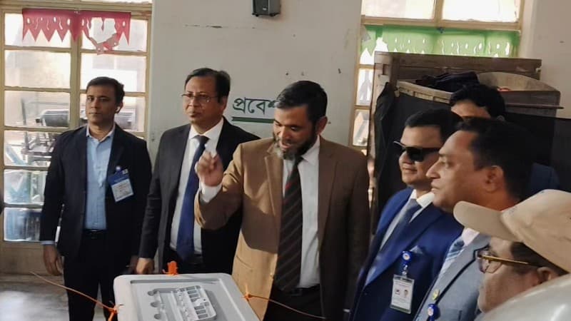 ভোটে বাধা বা কারচুপির সুযোগ নেই: ইসি সানাউল্লাহ