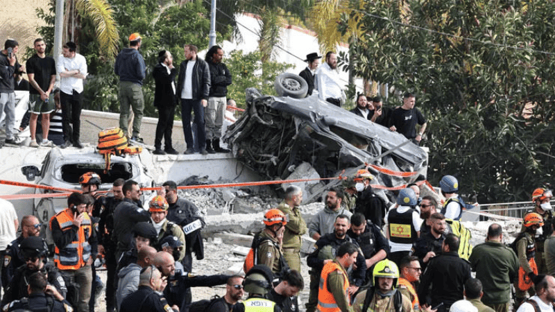 ইরানি ক্ষেপণাস্ত্র হামলায় ইসরায়েলে ৬ জন নিহত