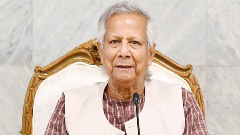 অভ্যুত্থানে আহতদের বিদেশে পাঠাতে দূতাবাসের সহযোগিতা নেয়ার পরামর্শ প্রধান উপদেষ্টার