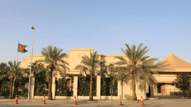 সৌদিতে অনুমতি ছাড়া নির্বাচনি সভা, কয়েকজন বাংলাদেশি আটক