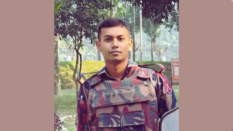 নিজ অস্ত্রের গুলিতে প্রাণ গেল বিজিবি সদস্যের 