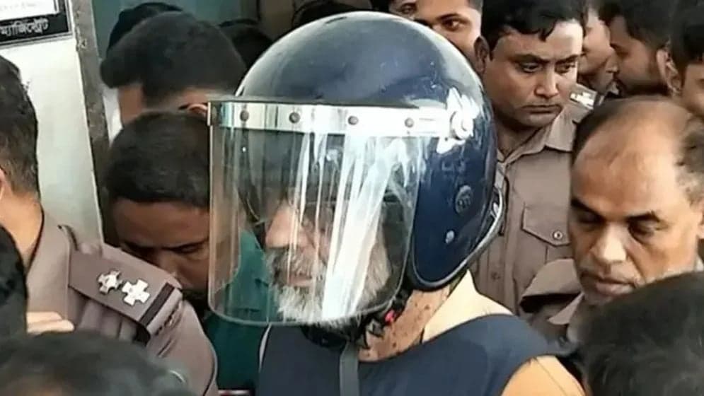 মেজর আখতারুজ্জামানের জামিন নামঞ্জুর, এজলাসে হট্টগোল-বাইরে হাতাহাতি