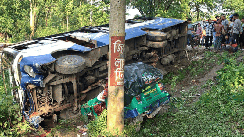 সুনামগঞ্জে বাস-সিএনজির মুখোমুখি সংঘর্ষ, নিহত ৫