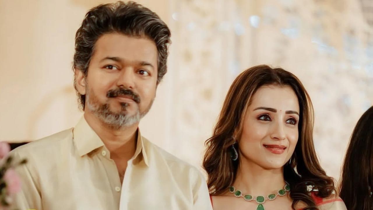 অভিনেত্রী তৃষা ও মুখ্যমন্ত্রী বিজয়কে নিয়ে ‘অশ্লীল’ মন্তব্য: তামিলনাড়ুর বিরোধীদলীয় নেতা গ্রেপ্তার