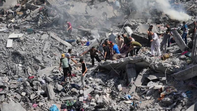 গাজার ক্ষুদ্র অংশে আবদ্ধ ফিলিস্তিনিরা; নতুন হামলায় নিহত আরও ৫২ জন