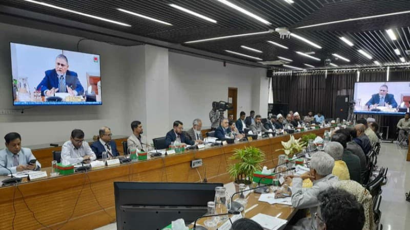 রাজনৈতিক দলের সহযোগিতা ছাড়া সুন্দর নির্বাচন করা যাবে না: সিইসি