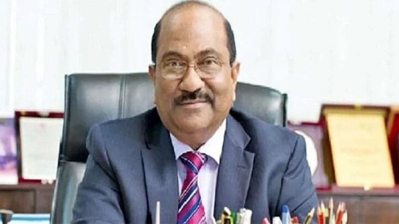 এস কে সুরের স্ত্রী ও কন্যার আগাম জামিন স্থগিত