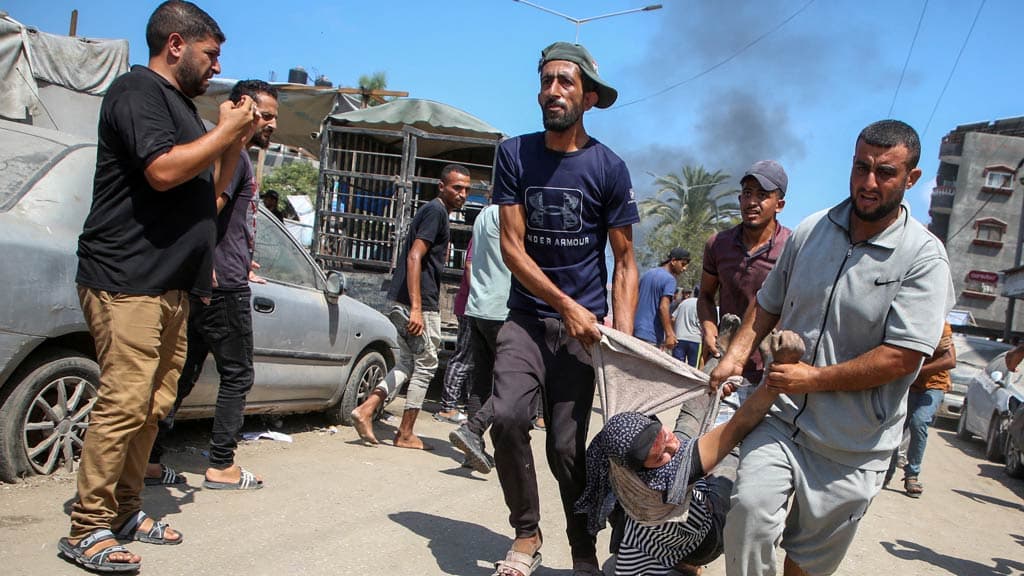 হামাসের সামরিক প্রধানকে লক্ষ্য করে ইসরায়েলের হামলায় নিহত ৯০