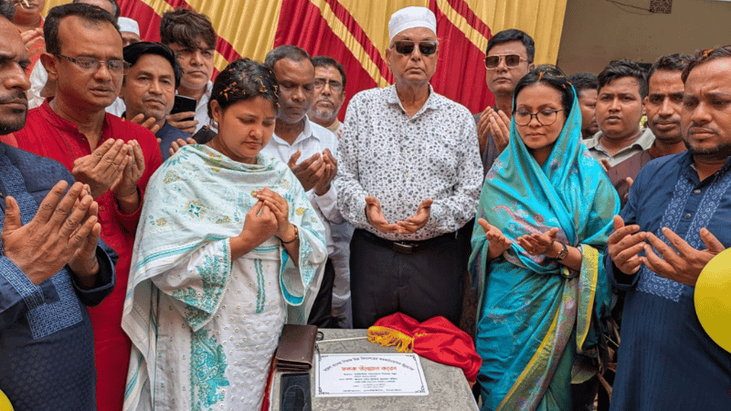 একটি অংশ রাবেয়া সিরাজ উচ্চ-বিদ্যালয় থেকে রাবেয়া সিরাজের নাম মুছে ফেলতে চেয়েছিল: সারওয়াত সিরাজ