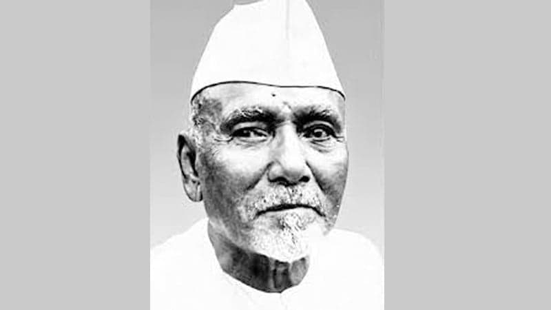 সুরসম্রাট ওস্তাদ আলাউদ্দিন খাঁর ৫৩তম মৃত্যুবার্ষিকী আজ