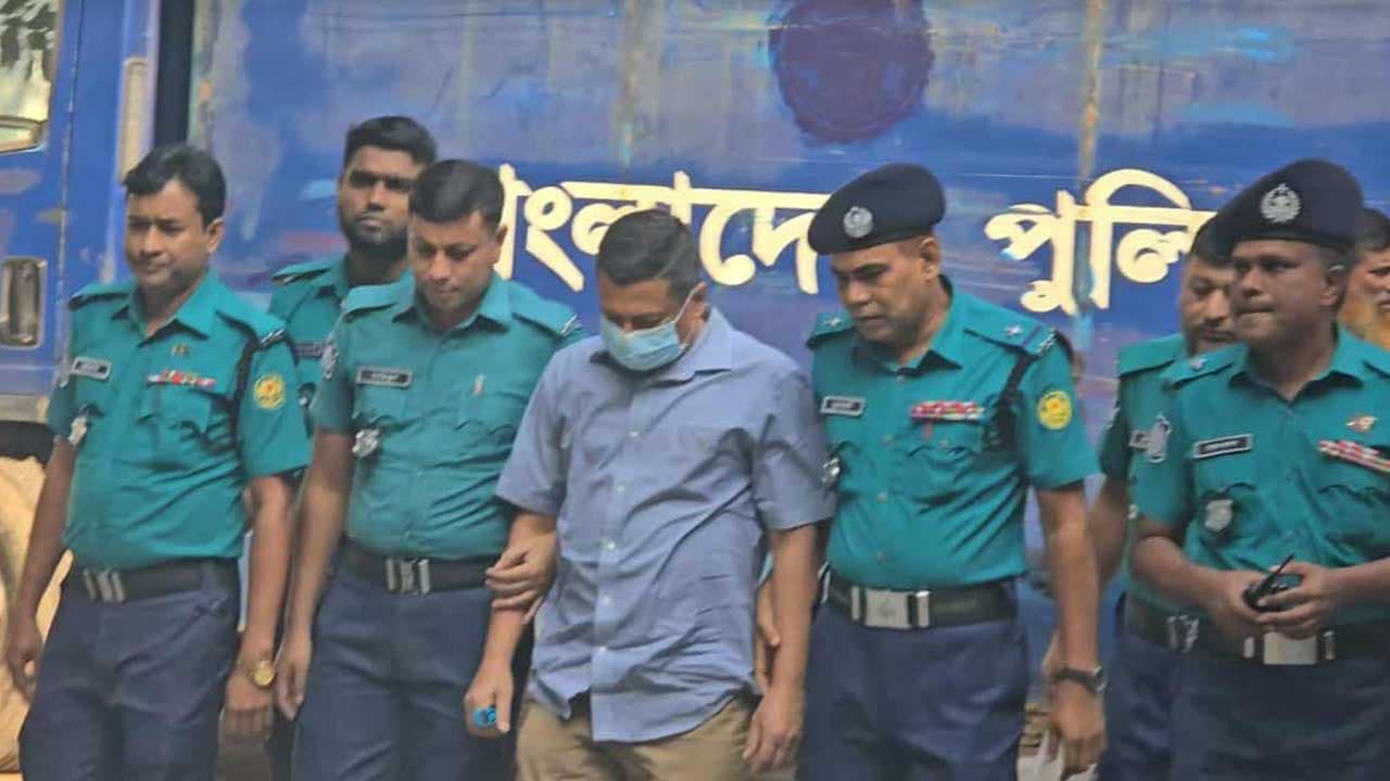 জুলাই গণহত্যা: ট্রাইব্যুনালে আনা হয়েছে রাজসাক্ষী সাবেক আইজিপি মামুনকে