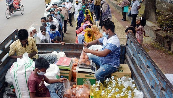 টিসিবির ট্রাকে পণ্য বাড়ান