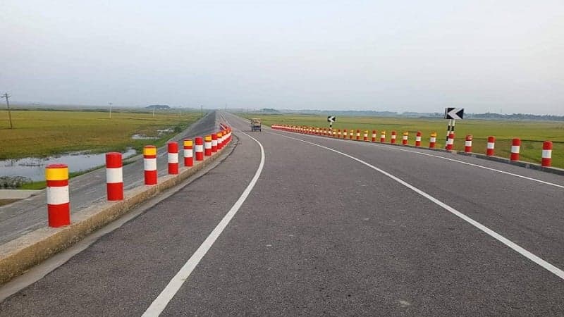 কিশোরগঞ্জে হাওরে রাস্তার কিছু অংশ ভেঙে ফেলা হতে পারে: উপদেষ্টা ফরিদা