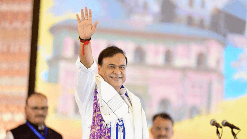 আসামের মুখ্যমন্ত্রী হিসেবে দ্বিতীয়বারের মতো শপথ নিলেন হিমন্ত বিশ্ব শর্মা