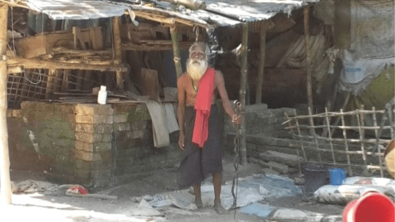 বৃদ্ধের চুল কাটার ঘটনায় থানায় মামলা