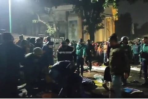 জলকামানে ছত্রভঙ্গ আমরণ অনশনরত শিক্ষানবিশ এসআইরা