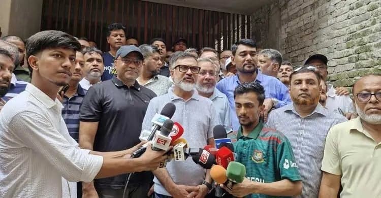 ফুটপাত দখলমুক্ত না হওয়া পর্যন্ত উচ্ছেদ অভিযান চলবে: ডিএনসিসি প্রশাসক