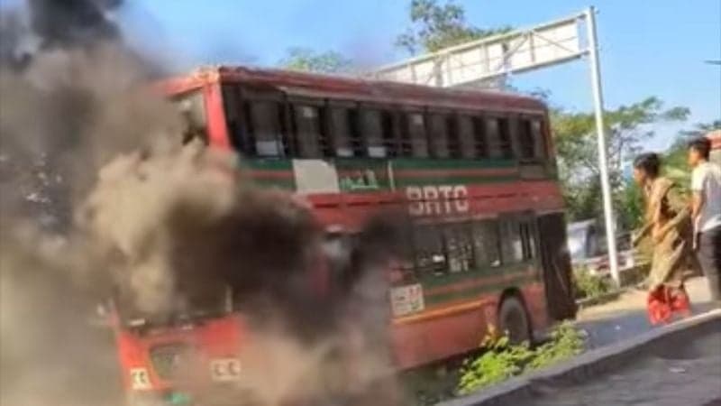 রাজধানীতে বিআরটিসি বাসে আগুন
