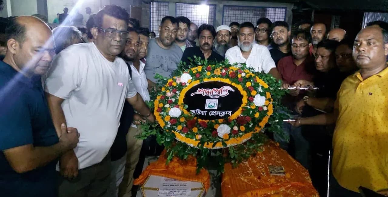 কলকাতার অগ্নিকাণ্ডে নিহত সাংবাদিক দেবাশীষসহ পরিবারের চারজনের সৎকার ও দাফন সম্পন্ন