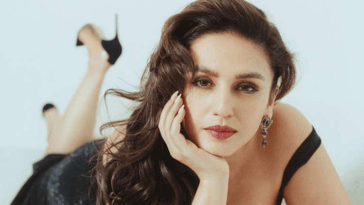 বন্ধুত্ব থেকে প্রেম, এবার বিয়ের পথে হুমা কুরেশি