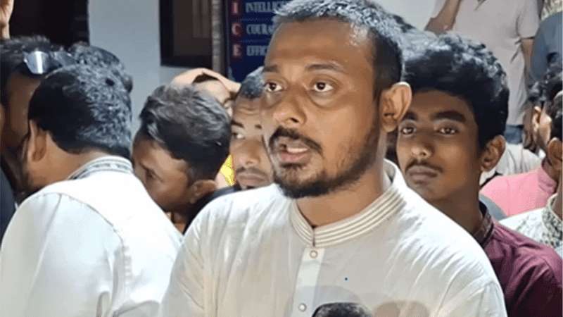 প্রধানমন্ত্রী ও তার মেয়েকে নিয়ে কটূক্তির অভিযোগে নাসীরুদ্দীন পাটওয়ারীকে লিগ্যাল নোটিশ