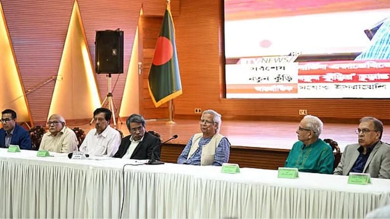 প্রধান উপদেষ্টার নেতৃত্বে দলগুলোর ‘অতি জরুরি’ বৈঠক, শুক্রবারই জুলাই সনদ স্বাক্ষর 